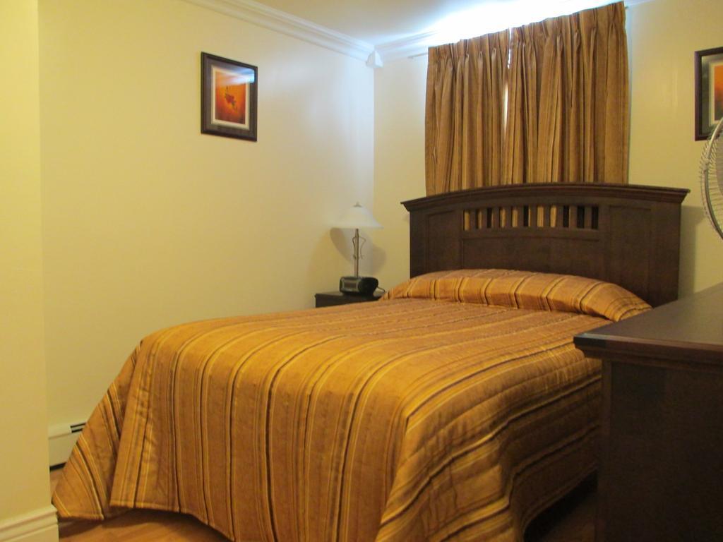 Comerford'S Ocean View Suites Holyrood Kamer foto