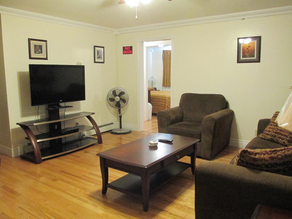 Comerford'S Ocean View Suites Holyrood Kamer foto