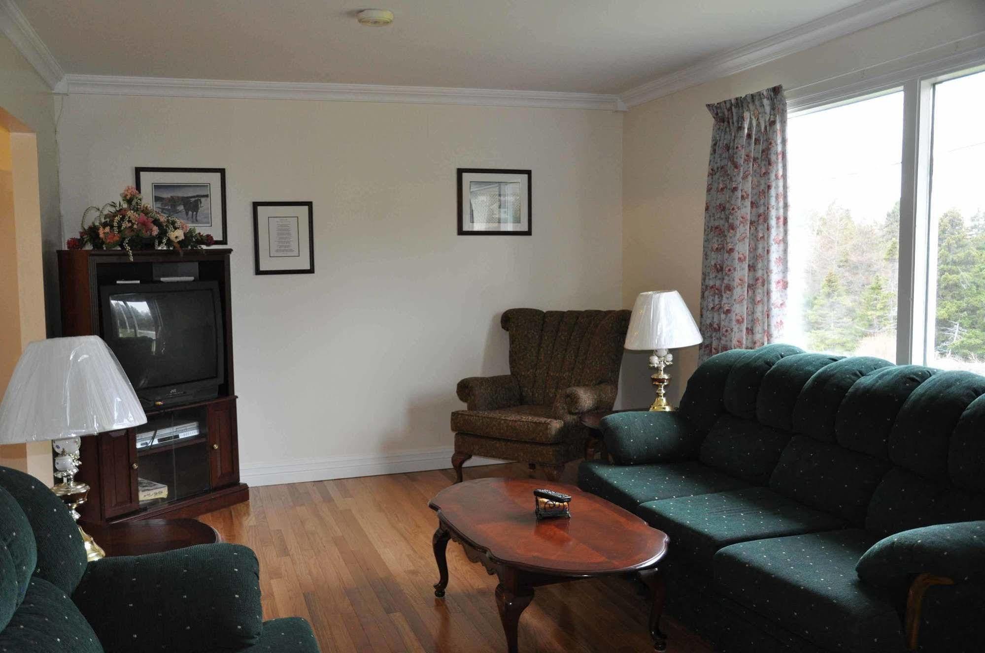 Comerford'S Ocean View Suites Holyrood Buitenkant foto